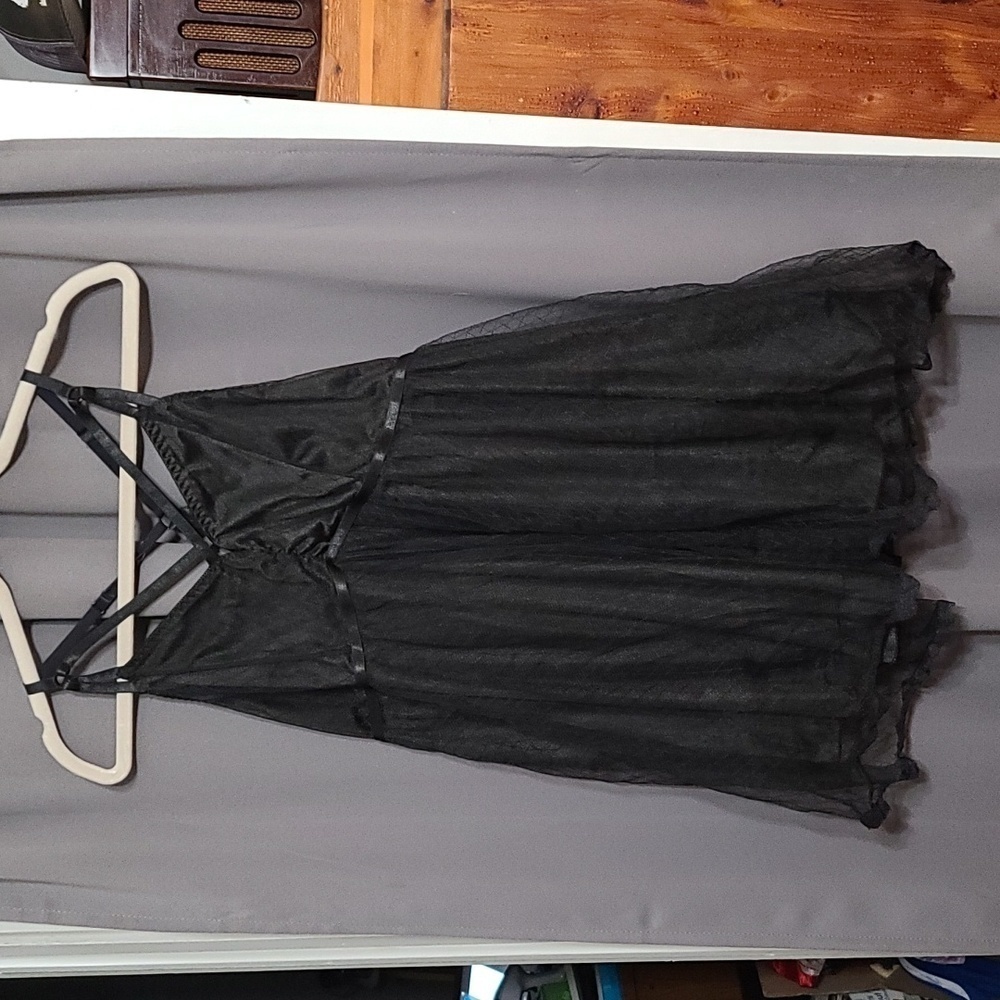 Black Lacy Nighty Strappy Sheer Diamond Design Sexy Adjustable Straps Sz 1X? EUC